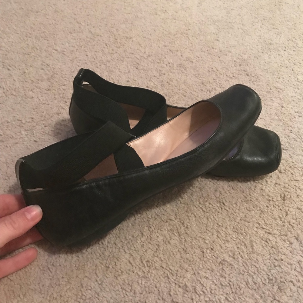 Jessica Simpson ballerina flats in black!